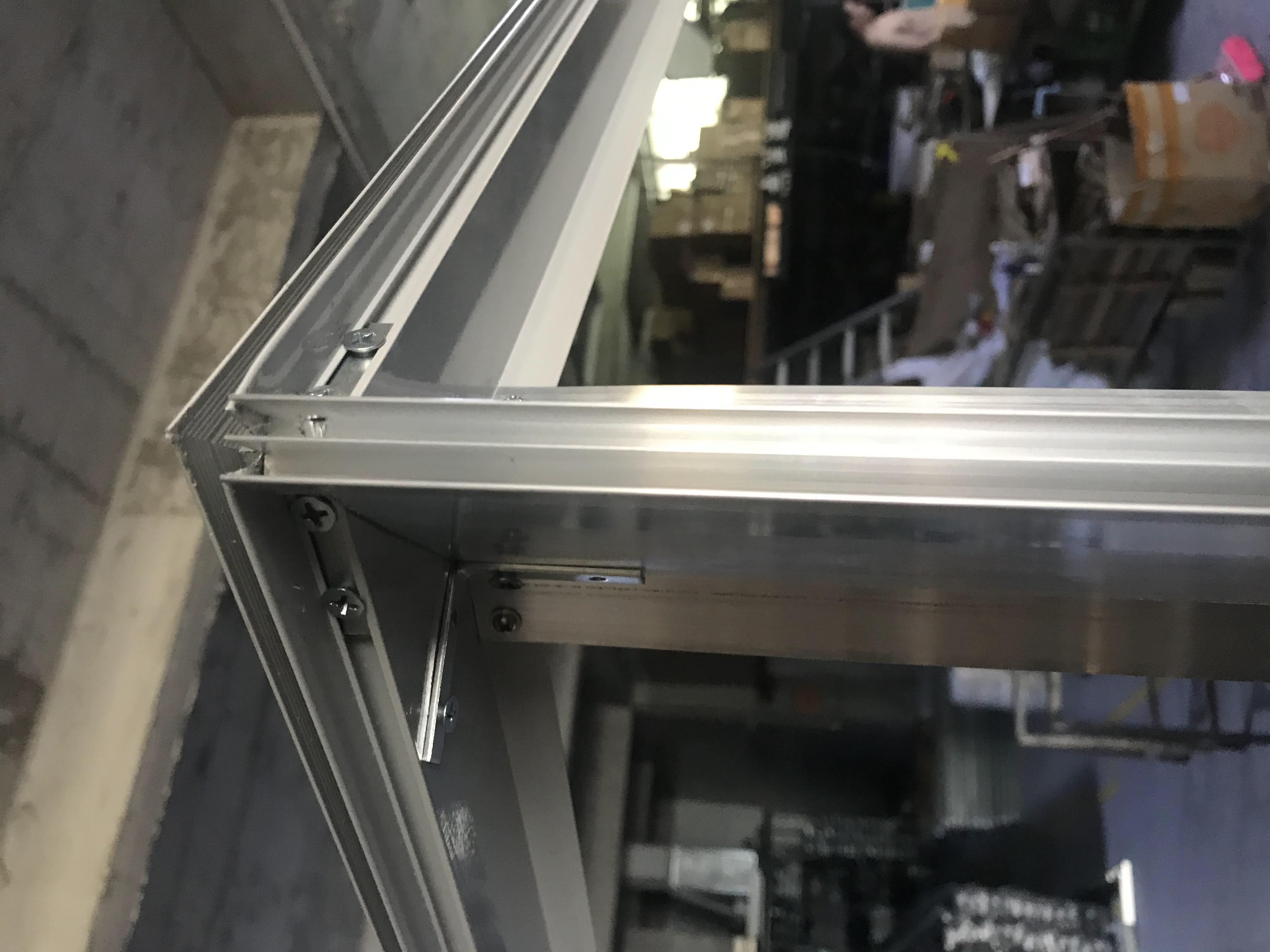 东莞市双面卡布灯箱厂家制造卡布灯箱，高清喷绘布+导光板结合LED边光 
